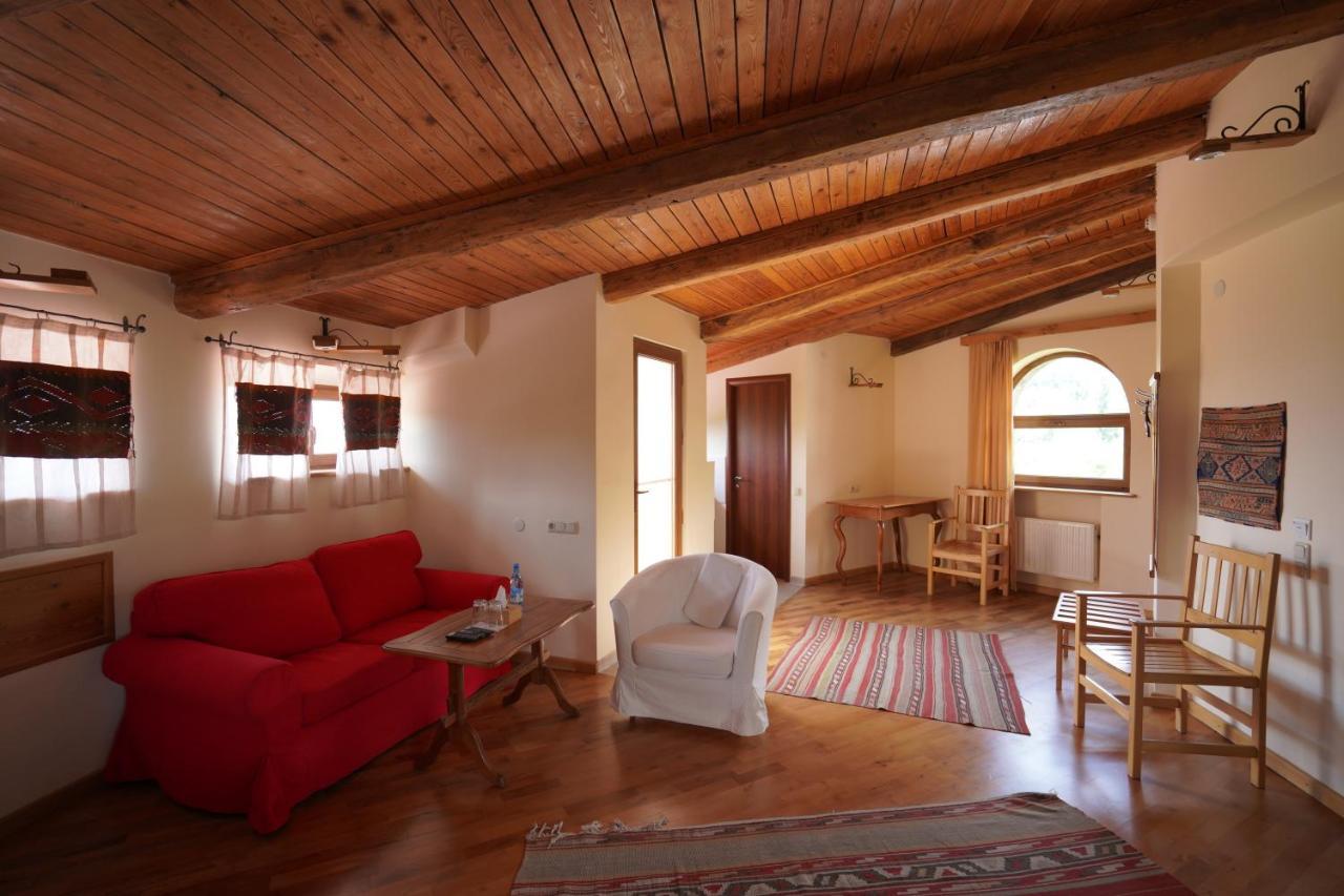 Hotel Mirhav Goris Exterior photo