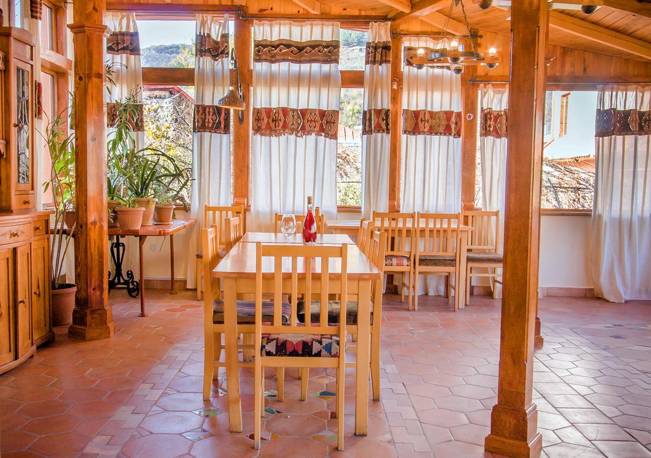 Hotel Mirhav Goris Exterior photo